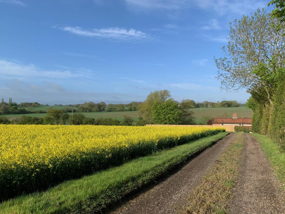 Waterpump Pod For 2 Adults With Ensuite In The Suffolk Countryside Badingham Eksteriør bilde